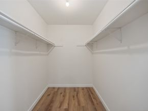 5942 Ridgeway Drive, Houston TX 77033