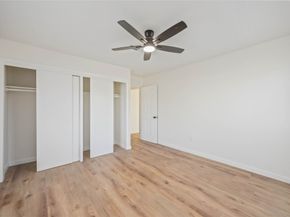 5942 Ridgeway Drive, Houston TX 77033