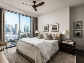 1711 Allen Parkway 1905, Houston TX 77019