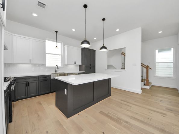 723 Marcella Street B, Houston TX 77091