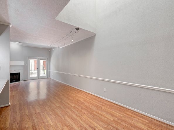 7350 Kirby 24, Houston TX 77030