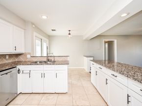 6555 Grovewood Lane, Houston TX 77008