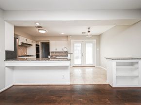 6555 Grovewood Lane, Houston TX 77008