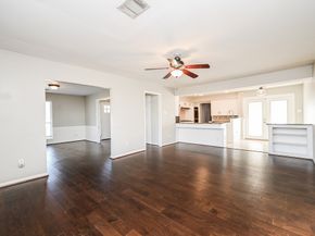 6555 Grovewood Lane, Houston TX 77008