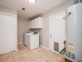 6555 Grovewood Lane, Houston TX 77008