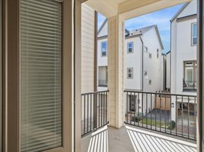 10926 Brookeshire Chase Lane, Houston TX 77043