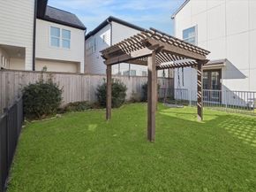 10926 Brookeshire Chase Lane, Houston TX 77043