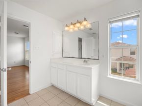 2722 Skyview Downs Drive, Houston TX 77047