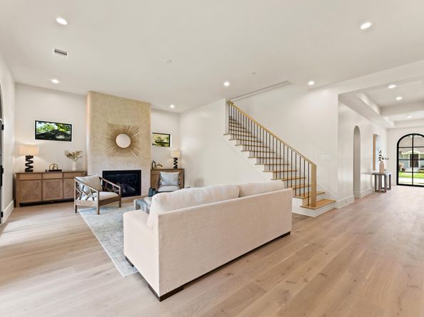 203 E 24th Street, Houston TX 77008