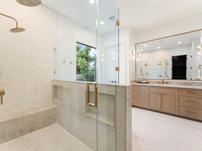 203 E 24th Street, Houston TX 77008