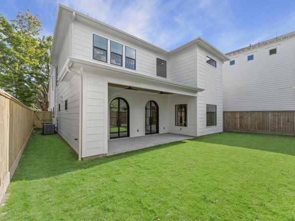 203 E 24th Street, Houston TX 77008