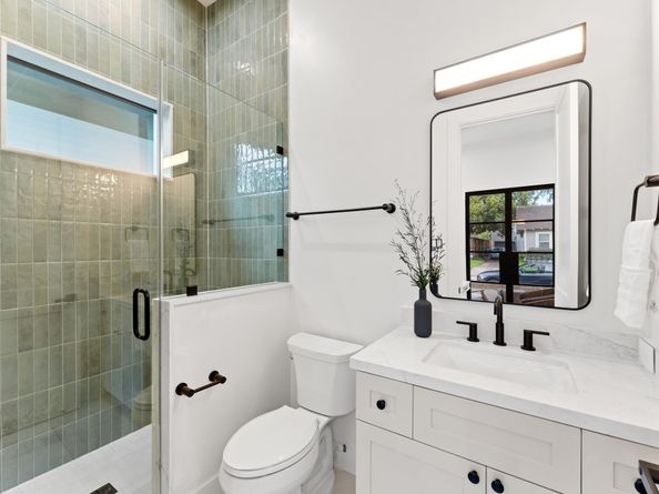 203 E 24th Street, Houston TX 77008