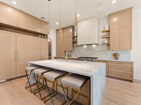 203 E 24th Street, Houston TX 77008
