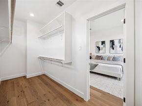 2810 Mills Street, Houston TX 77026