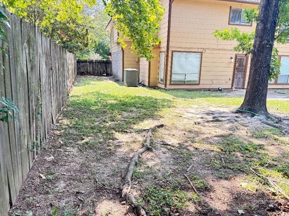15526 Barbarossa Drive, Houston TX 77083