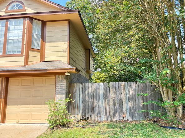 15526 Barbarossa Drive, Houston TX 77083