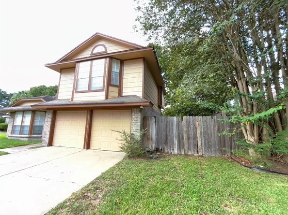 15526 Barbarossa Drive, Houston TX 77083
