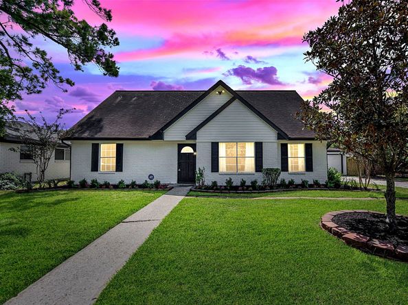 12507 Whittington Drive, Houston TX 77077