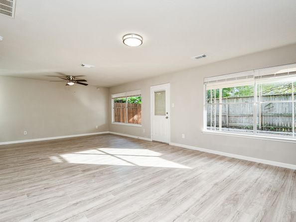 11659 Evesborough Drive, Houston TX 77099