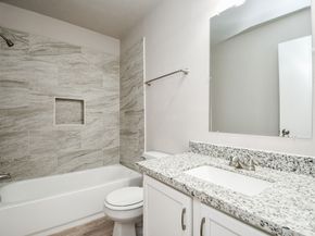 11659 Evesborough Drive, Houston TX 77099