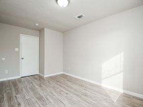 11659 Evesborough Drive, Houston TX 77099