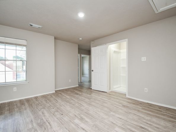 11659 Evesborough Drive, Houston TX 77099