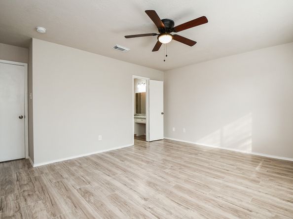 11659 Evesborough Drive, Houston TX 77099