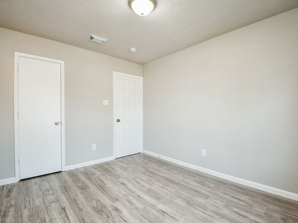 11659 Evesborough Drive, Houston TX 77099
