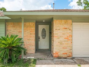 10659 Hazelhurst Drive, Houston TX 77043