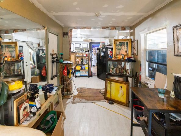 7037 Avenue L, Houston TX 77011