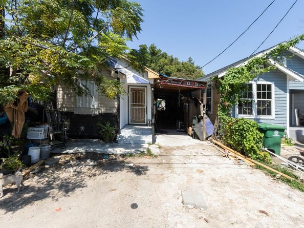 7037 Avenue L, Houston TX 77011