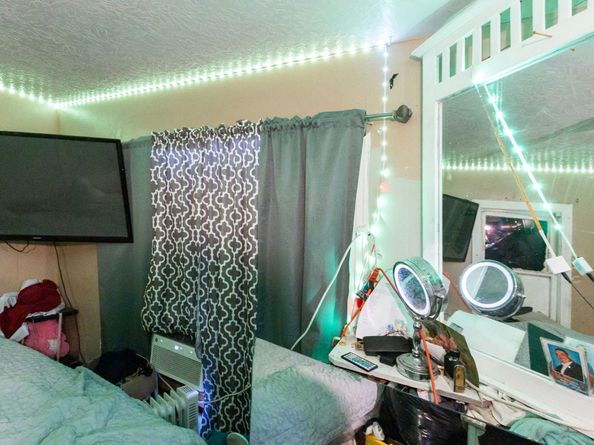7037 Avenue L, Houston TX 77011