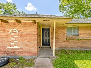 11058 Vailview Drive, Houston TX 77016