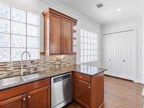 1908 Greenwich Place Drive, Houston TX 77019