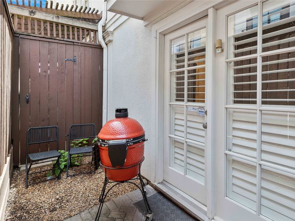 1908 Greenwich Place Drive, Houston TX 77019