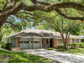 5310 Hialeah Drive, Houston TX 77092