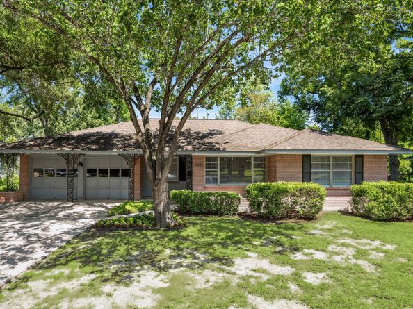 5310 Hialeah Drive, Houston TX 77092