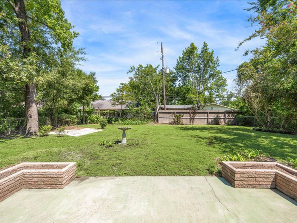 5310 Hialeah Drive, Houston TX 77092
