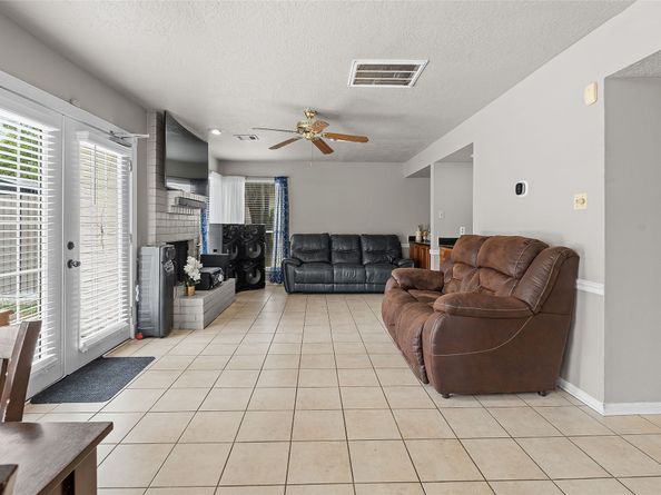 16031 Vista Del Mar Drive, Houston TX 77083