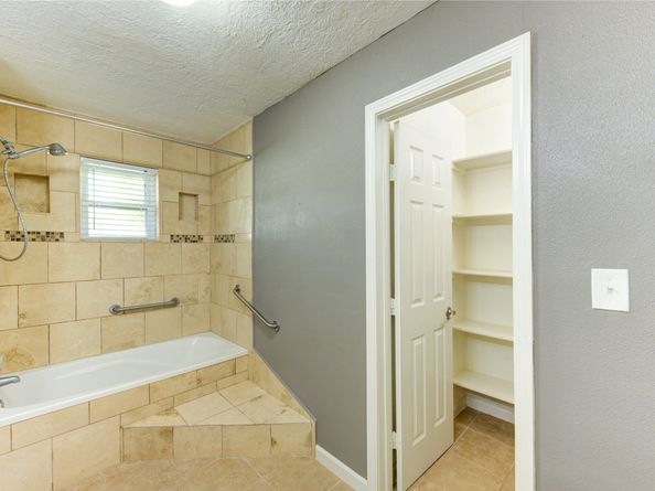 811 Strange Drive, Richmond TX 77406