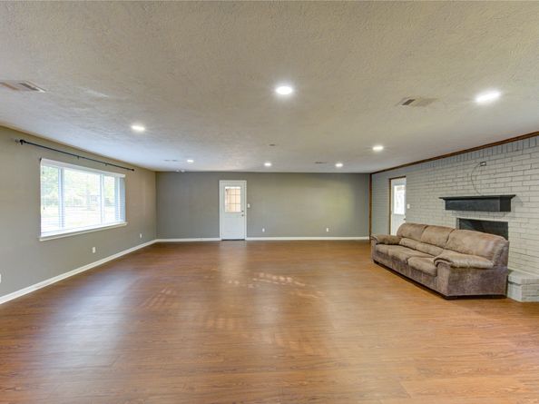 811 Strange Drive, Richmond TX 77406
