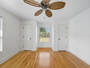 61 Trenwood Lane, Houston TX 77022