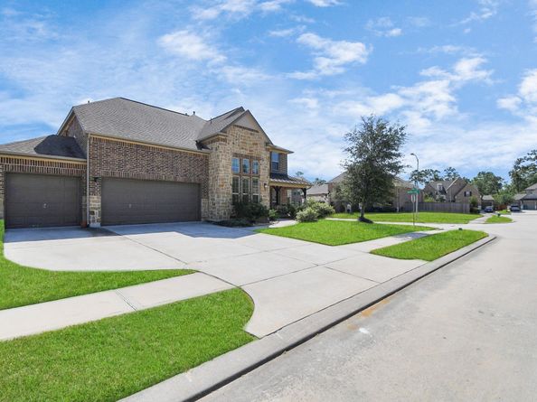 16922 Burke Lake Lane, Houston TX 77044