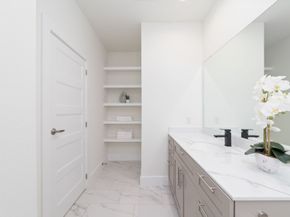 11927 N Hoa Sen Circle, Houston TX 77072