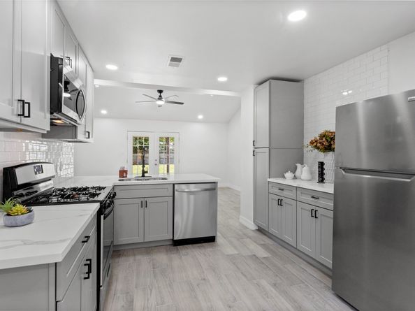3339 Spring Valley Road, Houston TX 77080