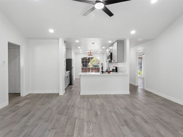 3339 Spring Valley Road, Houston TX 77080