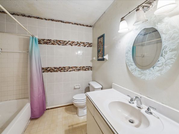 10802 SAGEBURROW Drive, Houston TX 77089