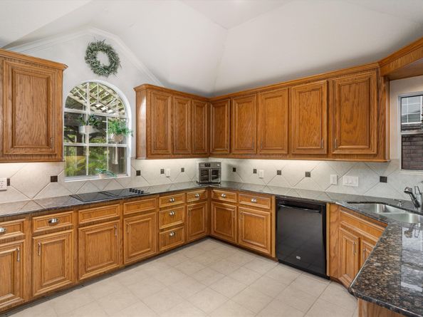 2429 Baycrest Drive, Houston TX 77058