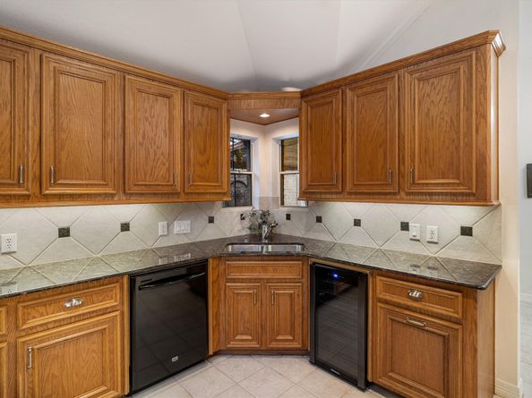2429 Baycrest Drive, Houston TX 77058