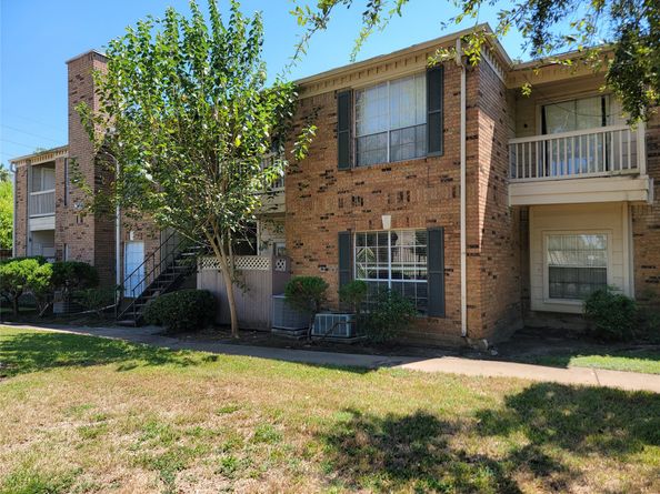 2626 Holly Hall Street 403, Houston TX 77054